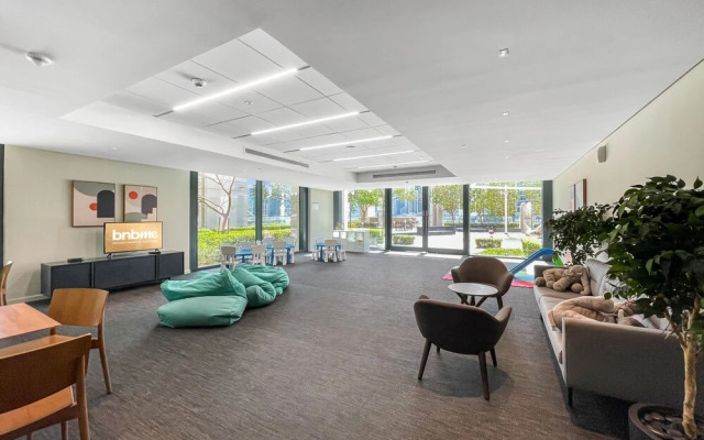 bnbme | Boulevard Heights | 3 + Maids