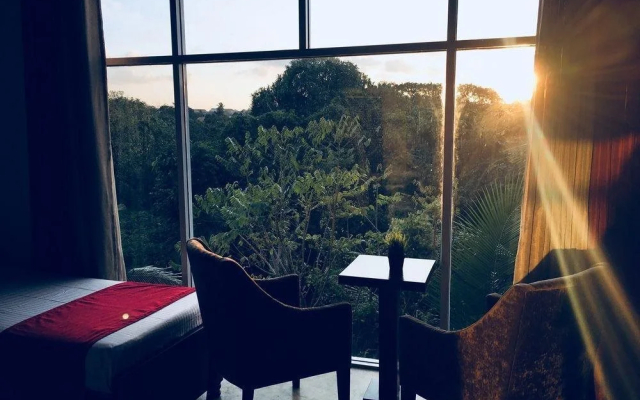 8 Plus  Villa
