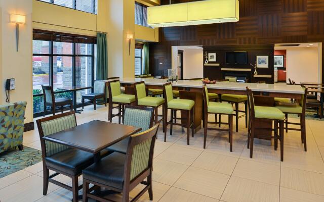 Hampton Inn & Suites Fort Belvoir Alexandria South