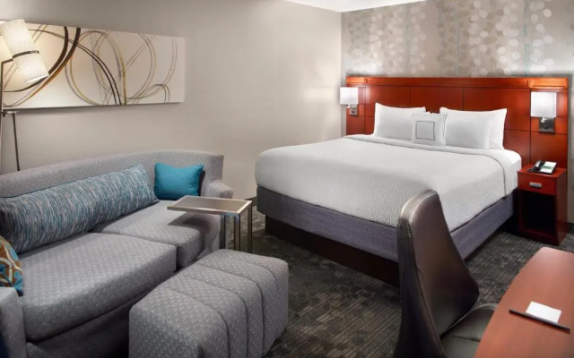 Courtyard by Marriott Fayetteville
