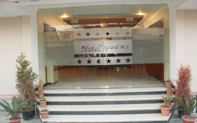 Hotel Grand M.S Srinagar