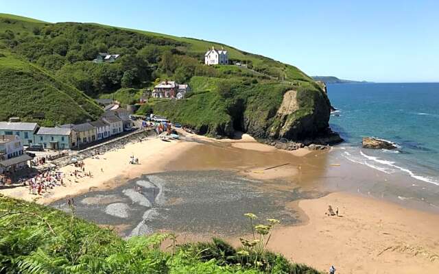 Maesyfelin Isaf B&B