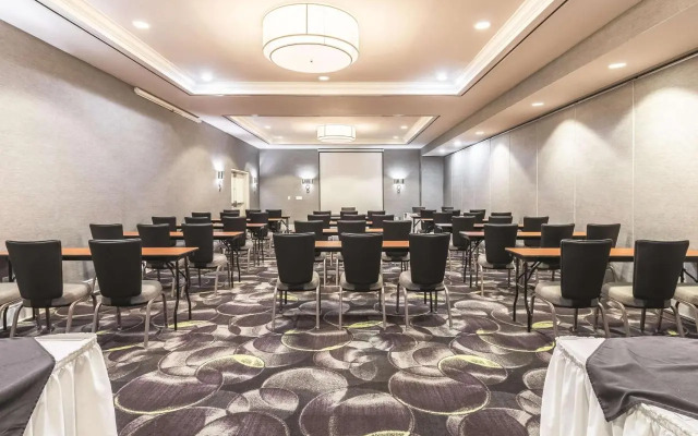 LaQuinta Dalla North / Arlington