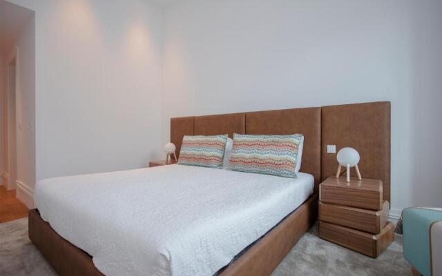 Liiiving - Aliados Luxury Apartments