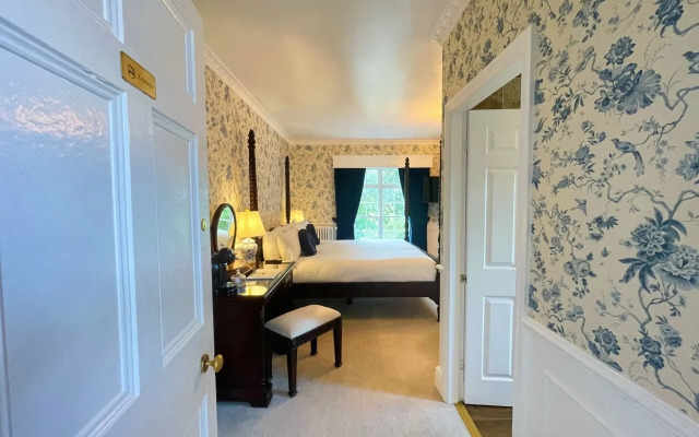 Plas Dinas Country House