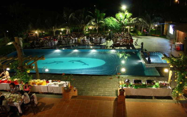 Sandhills Beach Resort & Spa