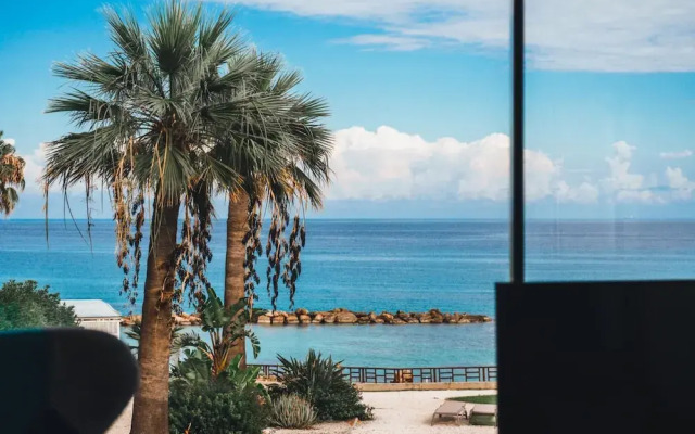 Protaras Thalassa Beachfront Suite