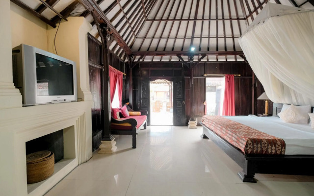 Resto Apung and Bungalow Kedisan Batur Lake View RedPartner