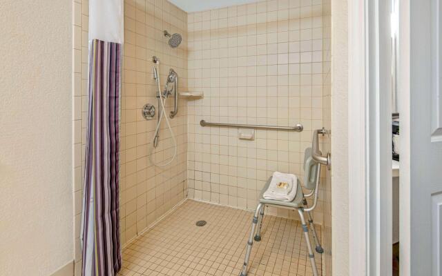 La Quinta Inn & Suites by Wyndham Sherman