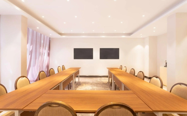 Best Western Le Saint Denis