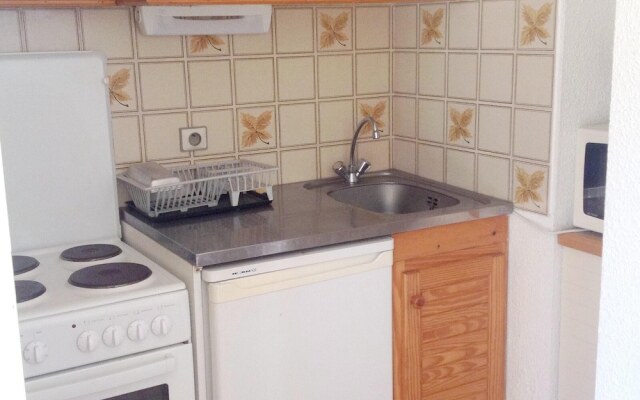 Apartment With 2 Bedrooms in Cavalaire-sur-mer, With Wonderful City Vi