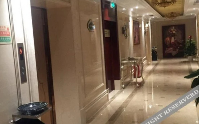 Vienna Hotel Shenzhen Longzhu