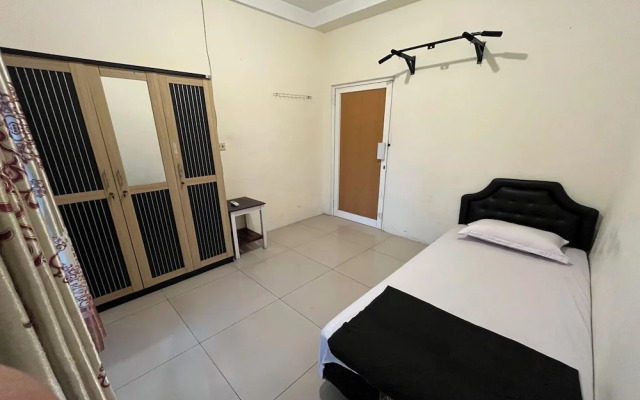 SPOT ON 94634 Homestay Griya Sunarti