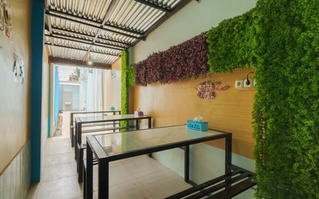 Awan Kost by Reddoorz