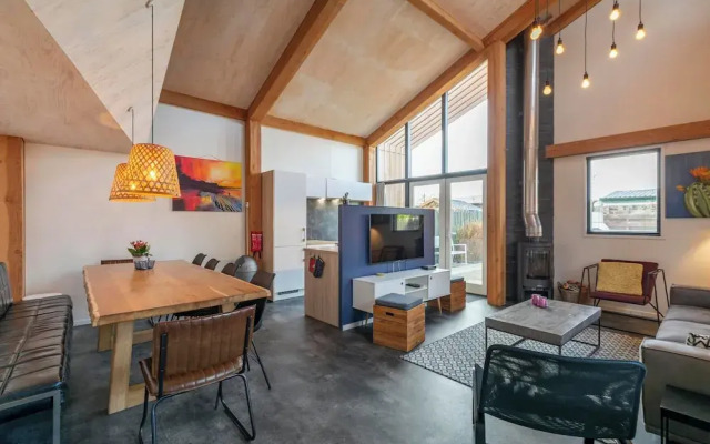 Villa Near Sint Maartenszee Beach With Jacuzzi