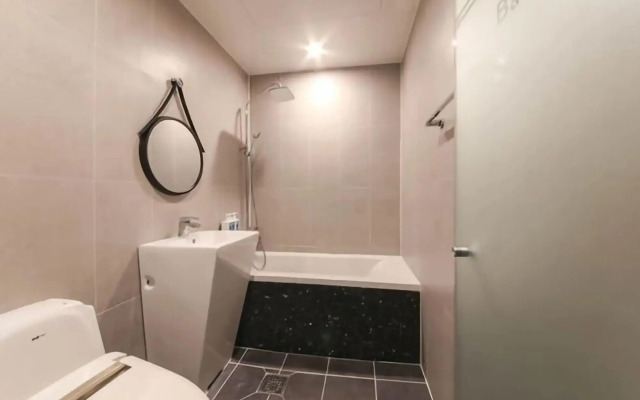 B&F Hotel