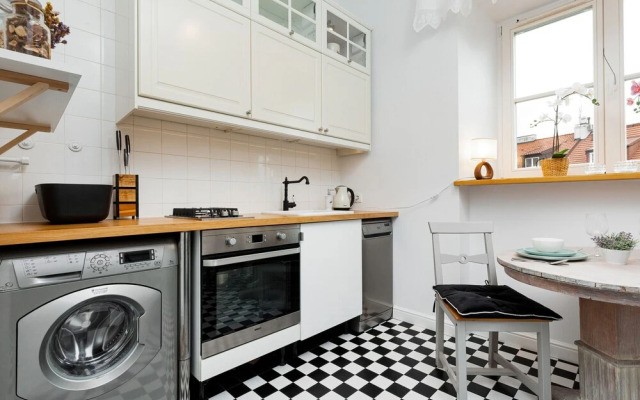 Mariensztat Warsaw by Renters
