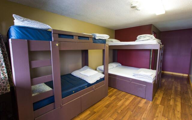 Raging Elk Adventure Lodging