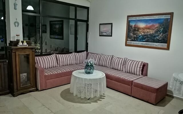 arya otel
