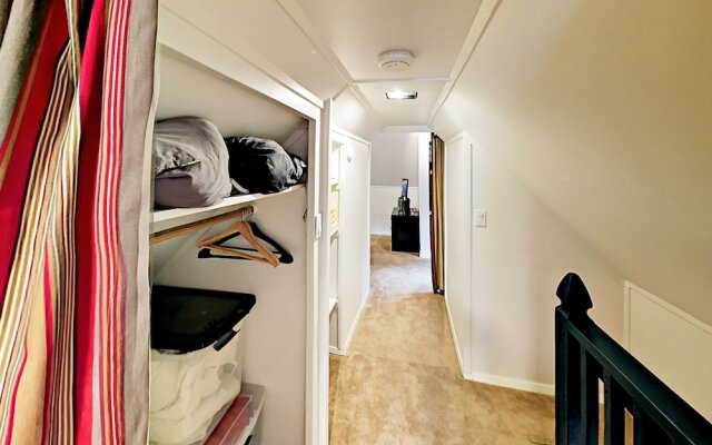 Hillcrest - 3 Br Cabin