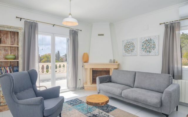 Tranquil Holiday Home in Moraira With Private Pool