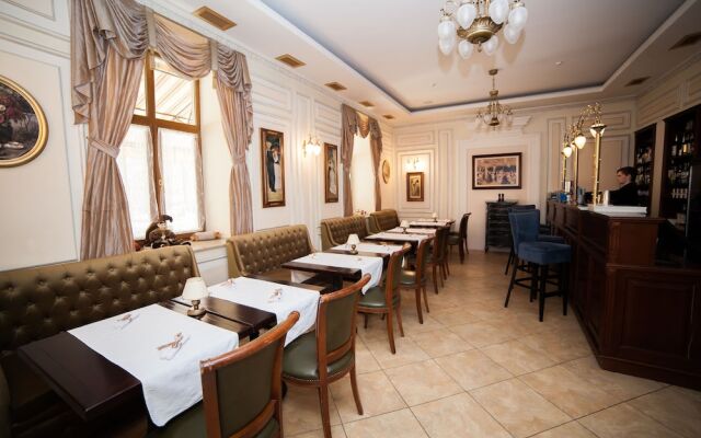 Chopin Hotel