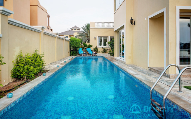 Dream Inn Dubai - Palm Villa Frond P