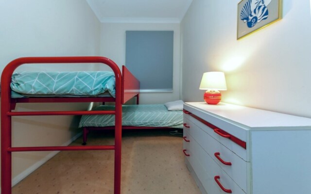 Seaview Crescent, 8