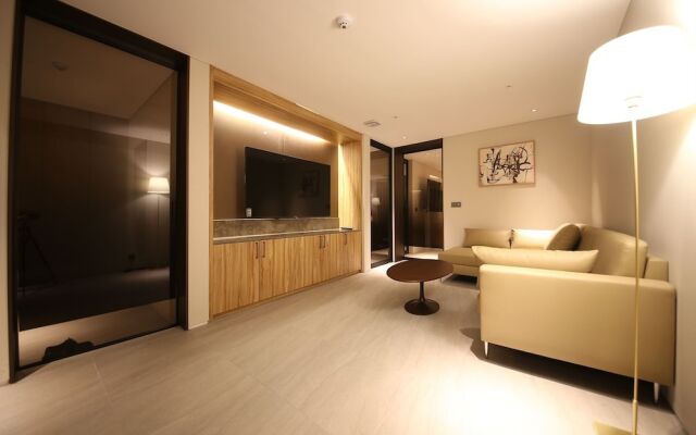 Changwon Hotel True