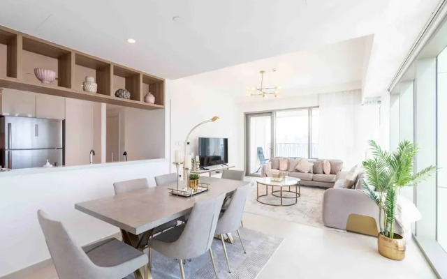 Regal 3BR Maid w Burj Khalifa View Balcony