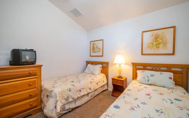 1114 4-bed Pool Home, Liberty Village Kissimmee