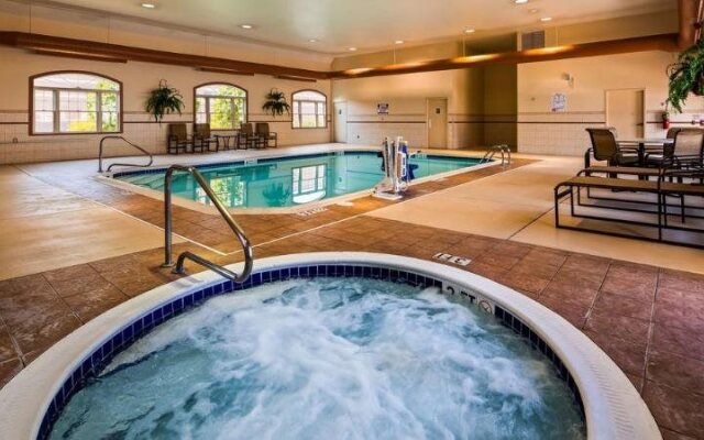 Best Western Plus Dutch Haus Inn and Suites