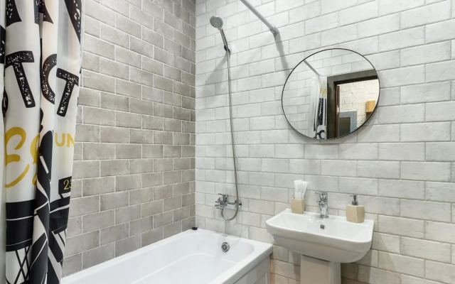 Апартаменты на Доломановском переулке 124/2