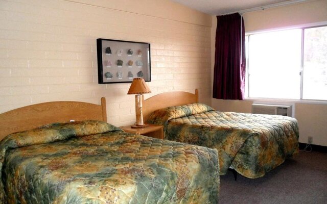 Grand Canyon Caverns Inn