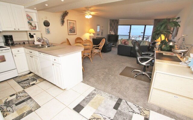 Chateaux 208 Apartment