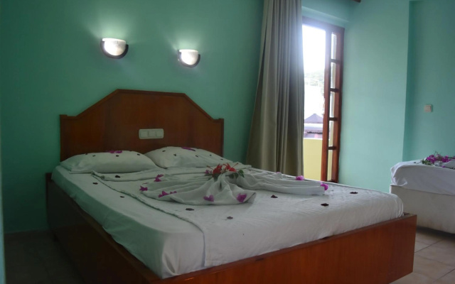 Ares City Hotel