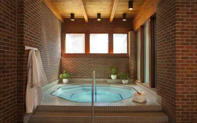 Valhalla Hotel & Conference Centre