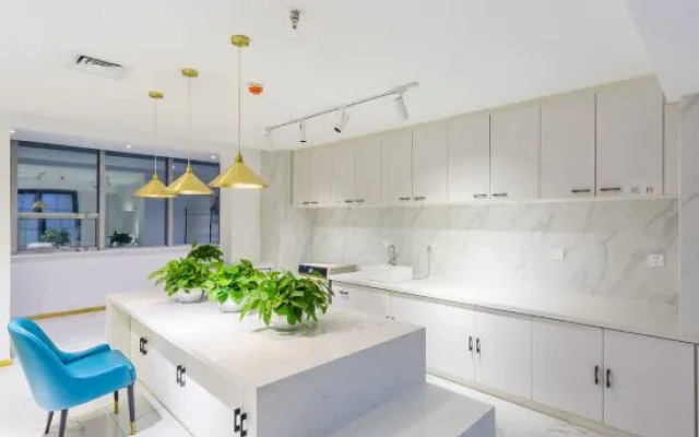 Lanyu Business Hotel