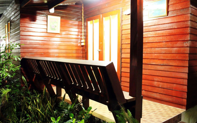 Baansuanlynjee Maeklong Resort