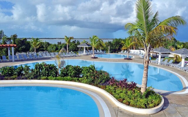 Grand Aston Cayo Las Brujas Beach Resort & Spa