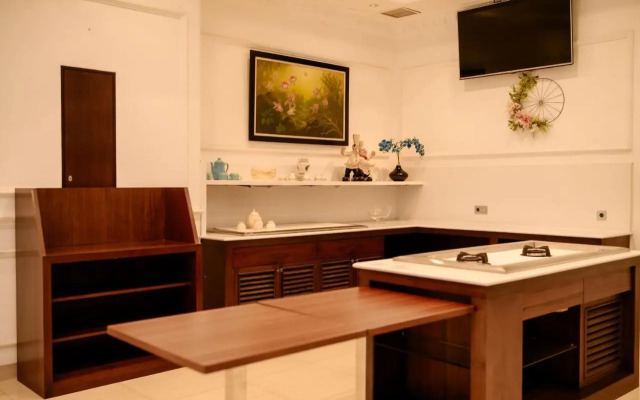 Beth Kasegaran Theresia