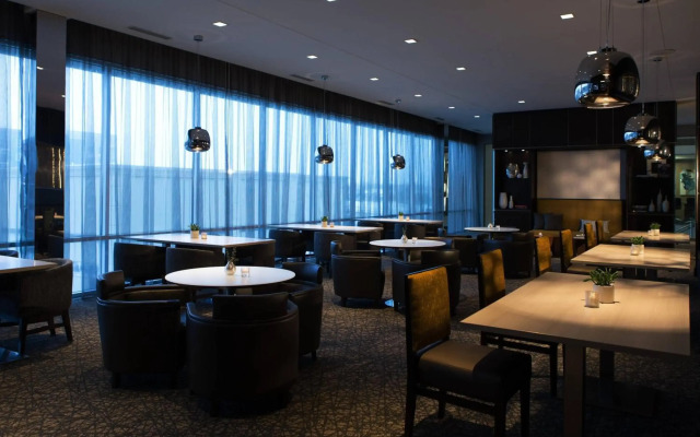 AC Hotel by Marriott Cincinnati at Liberty Center