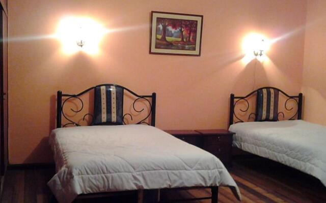 Hostal Latitud 0
