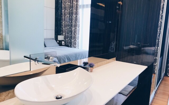 Garden Studio Residence