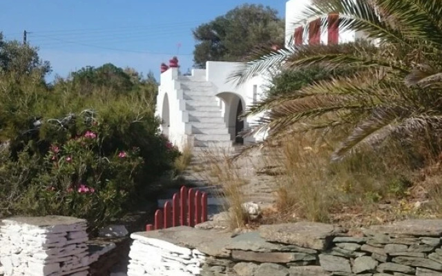 Stunning House - Sleeps 11, Terrace & Sea View