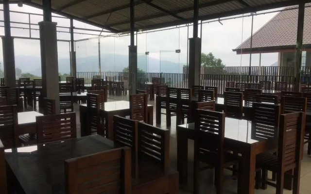 OYO 122 Glenloch Tea Factory Hotel