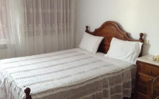 Pensão Residencial Trinas Lda