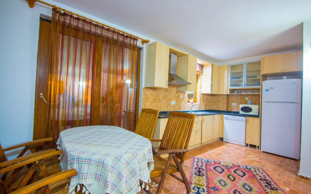 Villa London