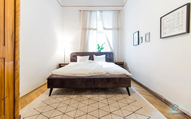 Spacious And Extraordinary Vienna Apartment