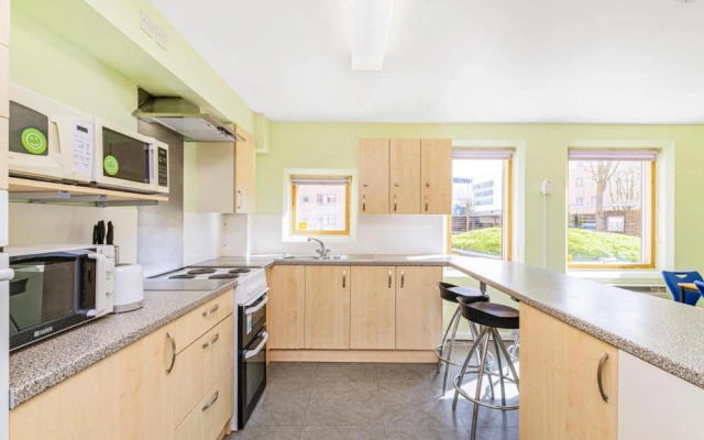 Vibrant Ensuite Rooms - HATFIELD - Hostel